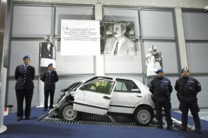 A Rimini in mostra l'auto di Falcone contro l'indifferenza. 